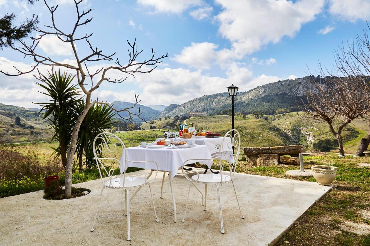 Helimos Bed&Breakfast Segesta Temple-Castellammare กาลาตาฟีมี ภายนอก รูปภาพ