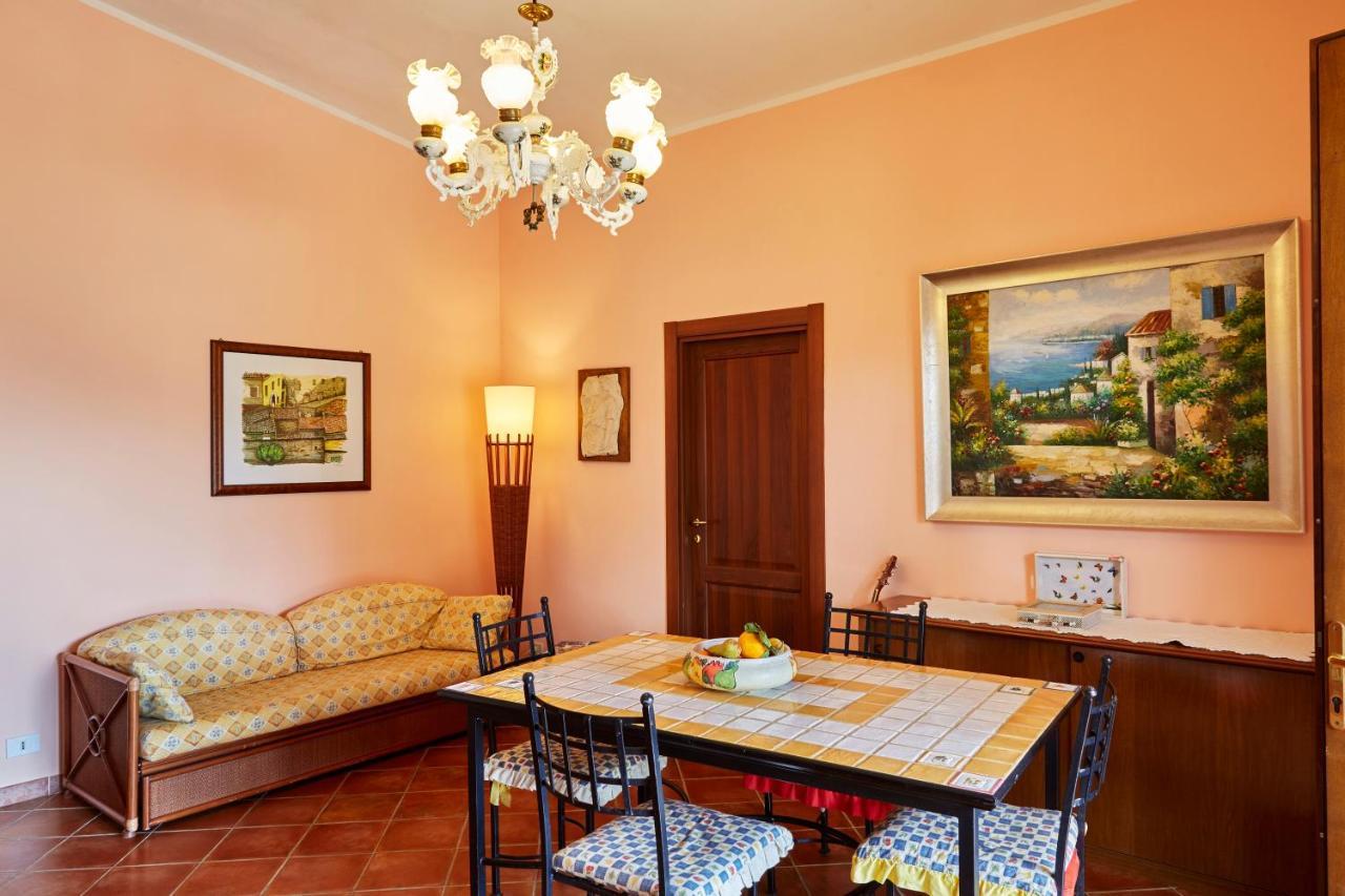 Helimos Bed&Breakfast Segesta Temple-Castellammare กาลาตาฟีมี ภายนอก รูปภาพ