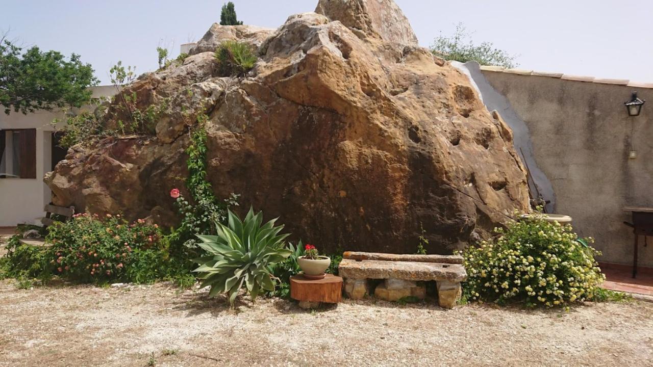 Helimos Bed&Breakfast Segesta Temple-Castellammare กาลาตาฟีมี ภายนอก รูปภาพ