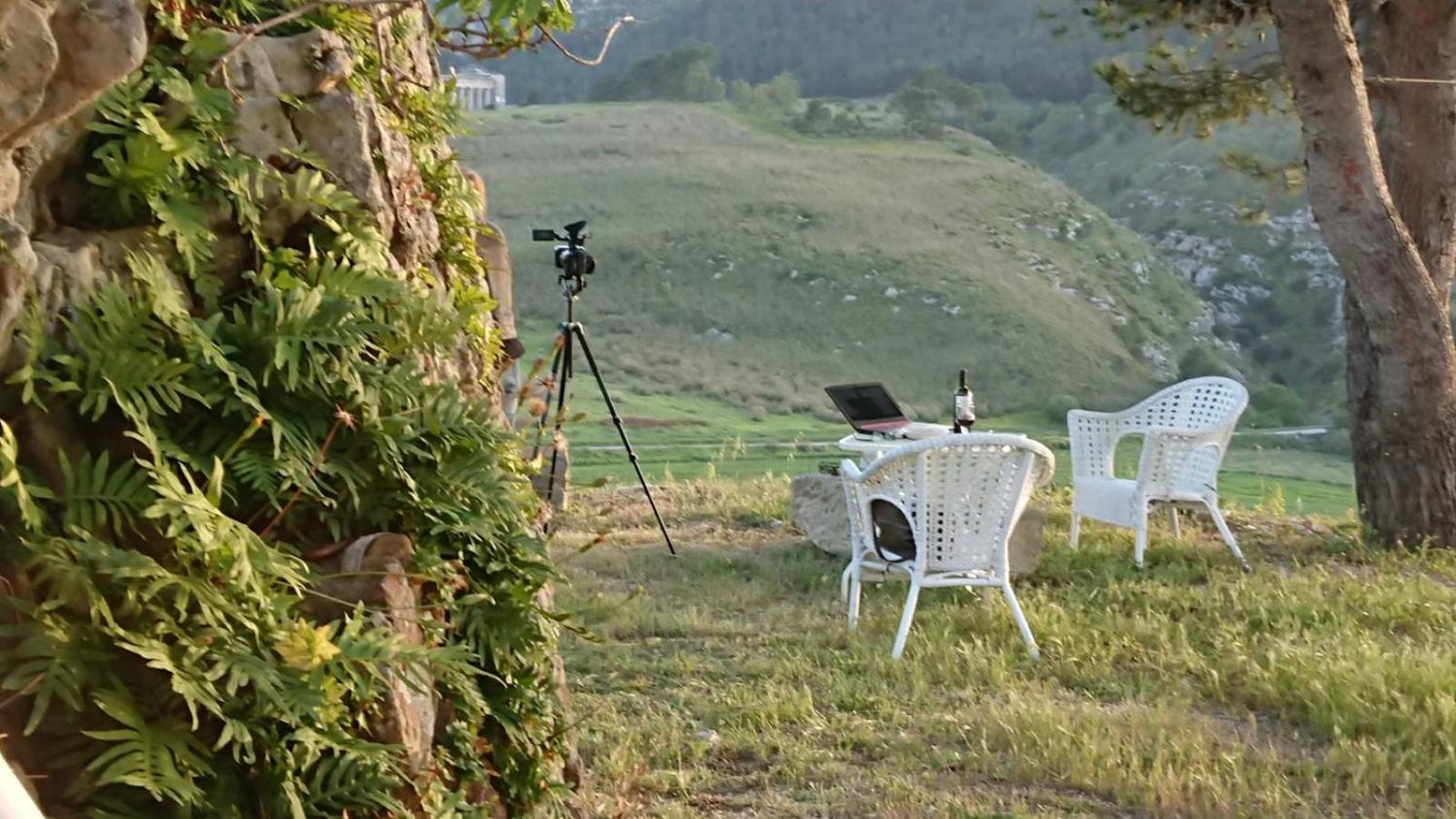 Helimos Bed&Breakfast Segesta Temple-Castellammare กาลาตาฟีมี ภายนอก รูปภาพ