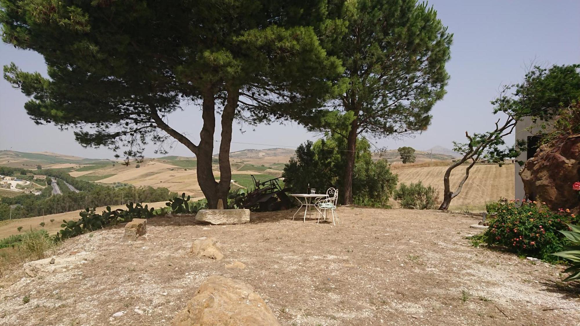 Helimos Bed&Breakfast Segesta Temple-Castellammare กาลาตาฟีมี ภายนอก รูปภาพ