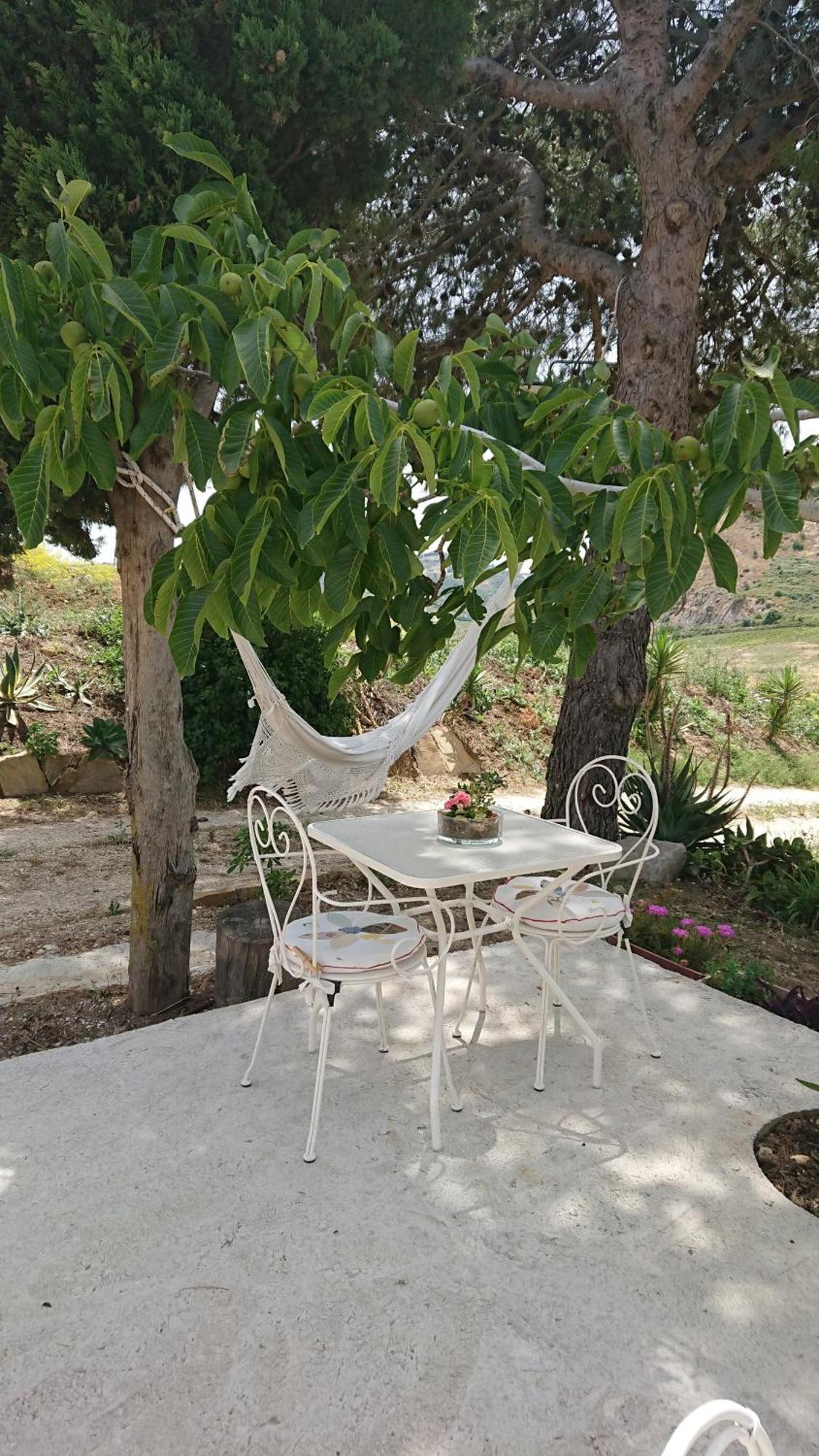 Helimos Bed&Breakfast Segesta Temple-Castellammare กาลาตาฟีมี ภายนอก รูปภาพ
